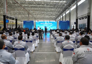 新产线 新使命 新征程 东风商用车智慧工厂正式投产 D600新品亮相十堰