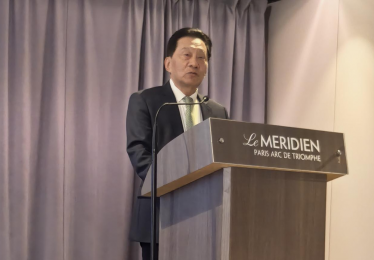 首届全球人工智能可持续发展创新合作论坛在法国巴黎举办