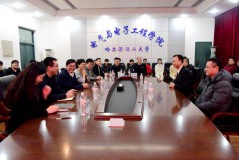 张成生“向新而行”书法作品馈赠仪式在哈理工举行