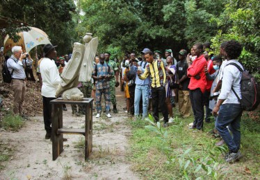 第二届贝宁艺术和自然作品展开幕