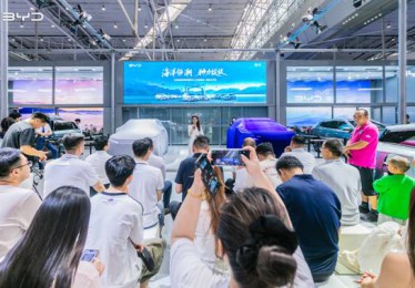 王朝网最具年轻活力的IP 比亚迪元UP领航型乌鲁木齐上市