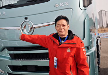 物流老兵陶有武钟爱东风商用车：省油、多赚、服务周到