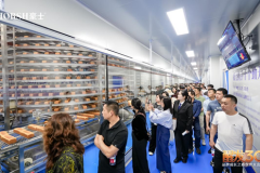 豪士面包举办品牌伙伴大会：醒发30年，做让自己家人放心吃的面包