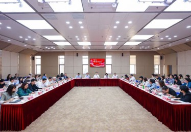 《明青讲习所》沪上开播 专家共议思政教育新范式