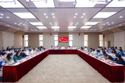 《明青讲习所》沪上开播 专家共议思政教育新范式