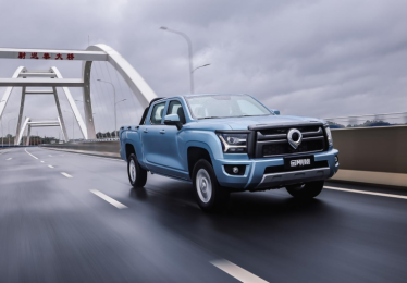 纯平长箱销量第一，10万元级自动挡皮卡认准金刚炮