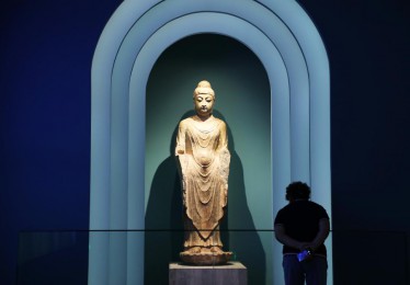 佛教造像艺术展亮相兰州