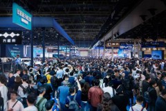 北京国际车展E3馆C位出圈 比亚迪成为国外友人的重点打卡地